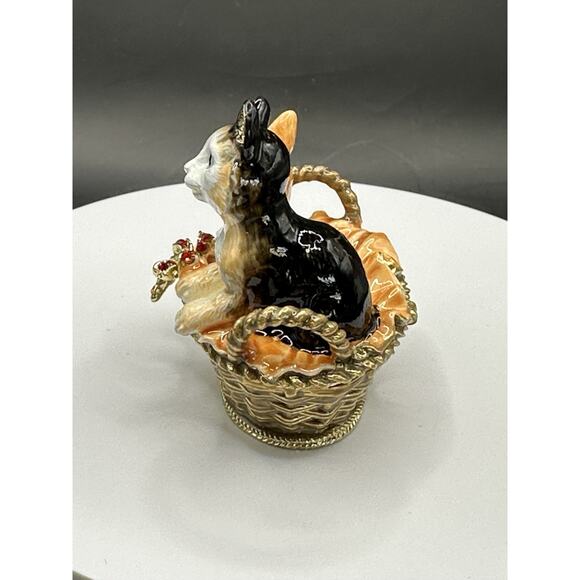 Kittens in a Basket Enameled Metal Trinket Box with Crystals Two Inches Mint - Picture 3 of 10